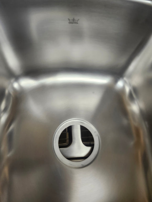 Franke Kindred Collection Undermount Kitchen Sink 24 1/4 x 19 1/4 2 bowl stainless steel floormodel clearance