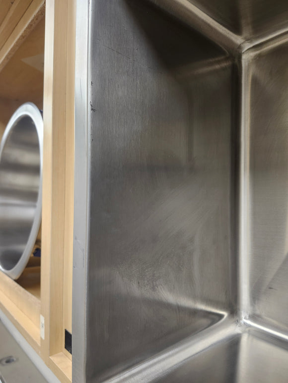 Vida Acute Stainless Steel Square Undermount Kitchen Sink Floormodel Clearance as is etobicoke