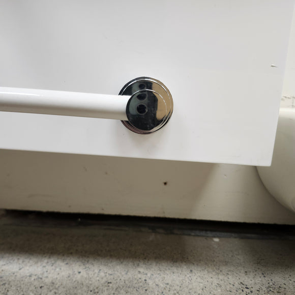 Rubinet Lasale 24 Inch Towel Bar Floormodel Sold As Is Chrome Floormodel Clearance As is White/Chrome