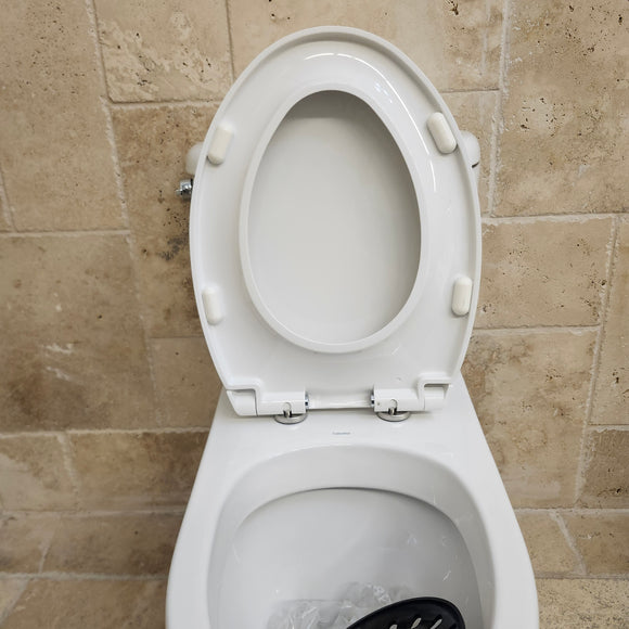 Caroma Sidney 1pc Toilet 987200 Floormodel Clearance as is