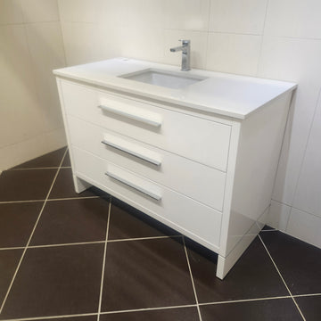48" Aura Glossy White Plato Vanity with Countertop Combo (as is) J12