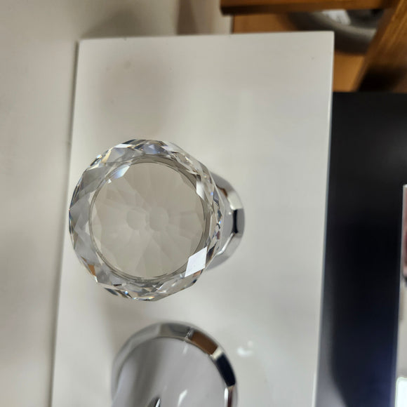 Grohe Bathroom Faucet Kenisongton Round 8cc 3 Hole Chrome and Crystal handles Floormodel Clearance as is