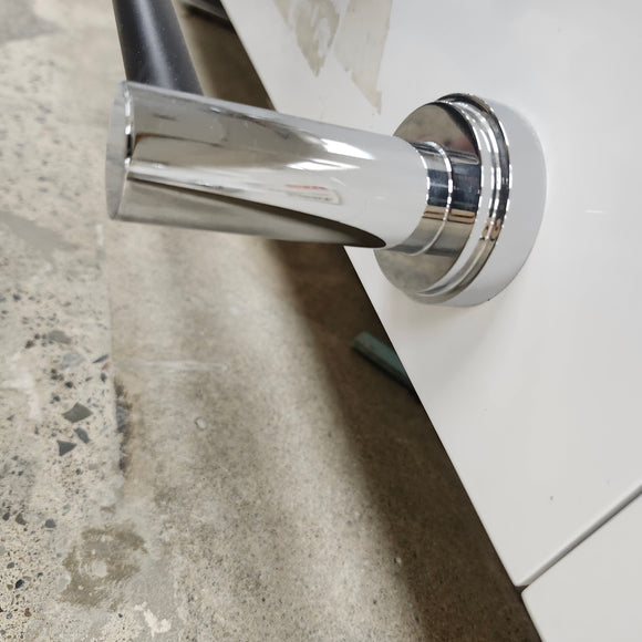 Rubinet Lasale 18 Inch Towel Bar Floormodel Sold As Is Chrome Floormodel Clearance As is Black/Chrome