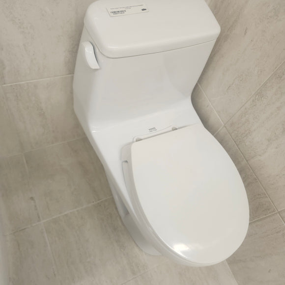 Toto Ultramax 1pc G-Max Eco Cotton Toilet Floormodel Clearance as is i10