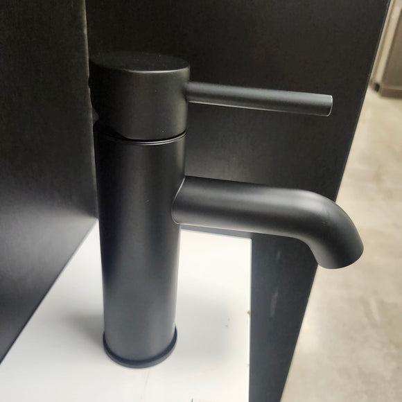 Vida Dax Single Hole Matte Black Faucet Floormodel Clearance Sold as is (153)