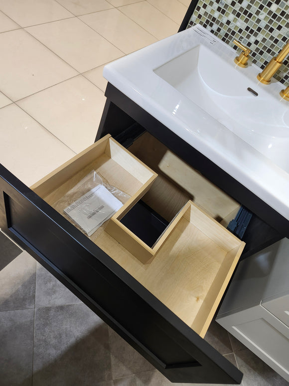 24" Dezign Market Shaker Vanity & Countertop Combo (as is) l14