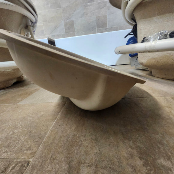 Kohler Oval Coloured Undermount Bathroom Vanity Sink Floormodel as is M10