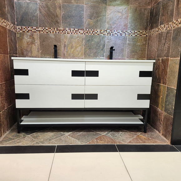 Vida Turin 61 Bathroom Vanity and Countertop Combo Black/White Floormodel Clearance H5