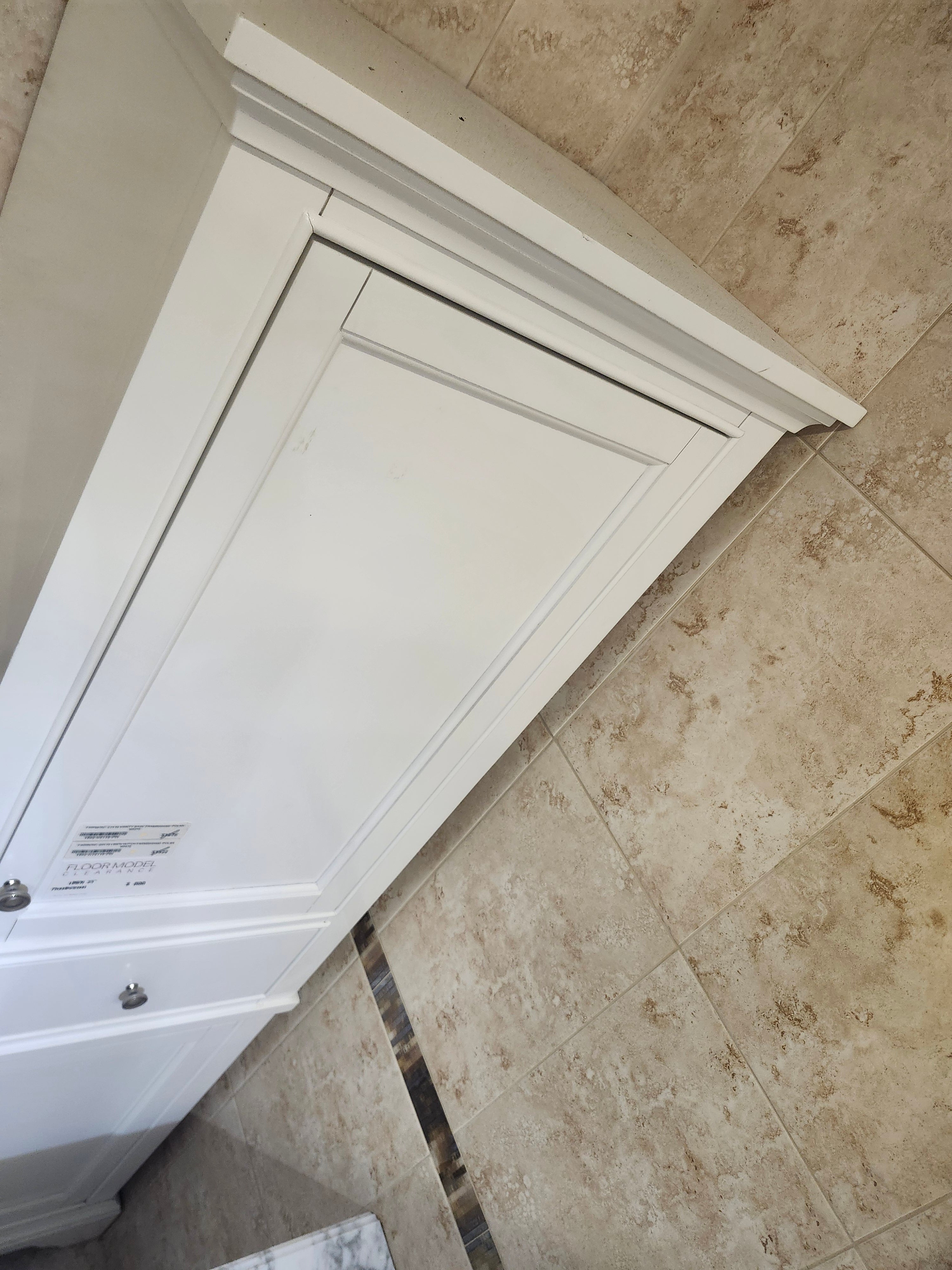 23" Fairmont Framingham Linen White (as is) - 0